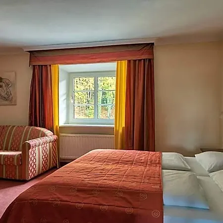 Donauhof מלון 3*